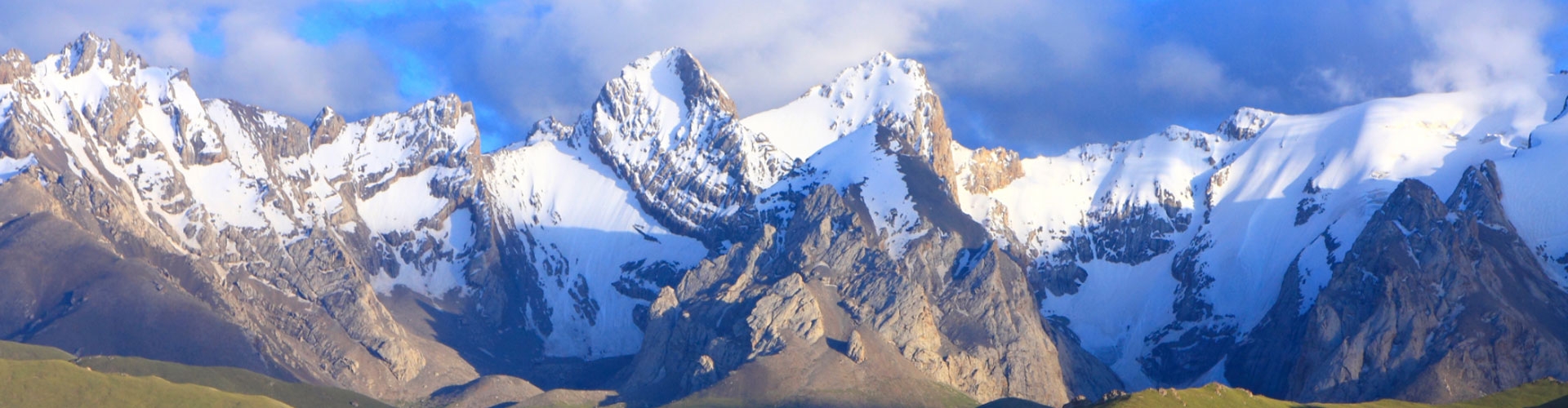Kyrgyzstan Mountains & Lakes