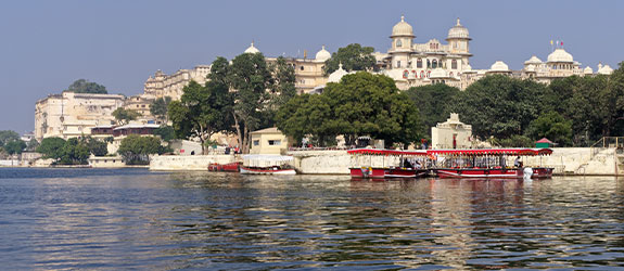 Boat on Lake Pichola